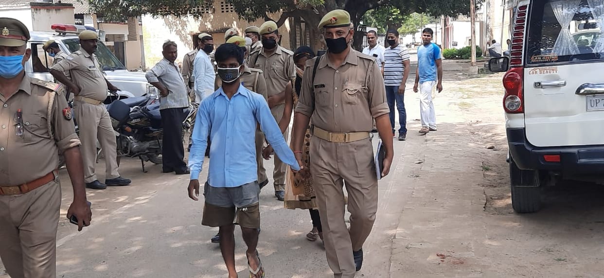 Elder sister killed younger sister together with lover