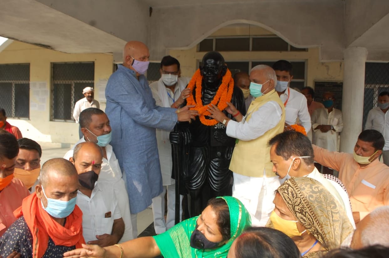 commited to follow footprint of gandhiju and shastriji