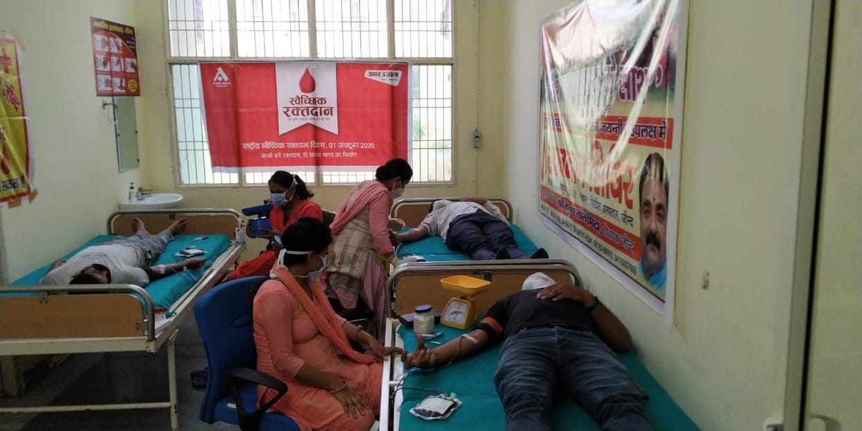 50 people including three women donated blood