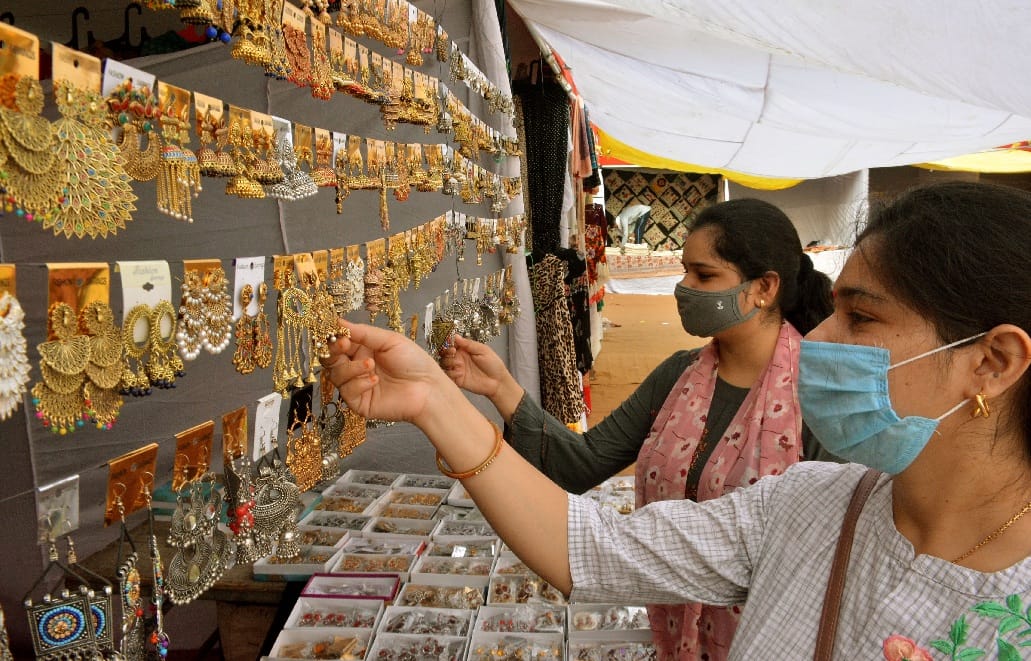 exhibition proved to be a loss-making deal for the traders in Aligarh