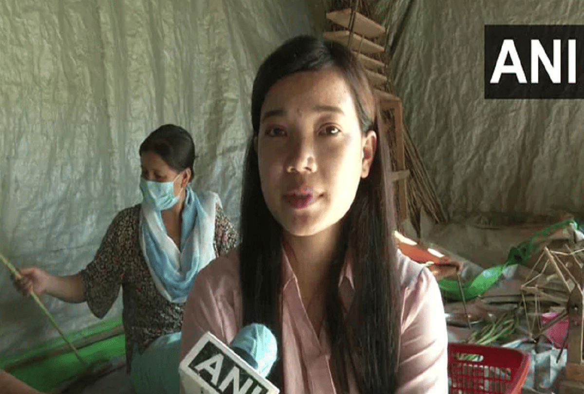 manipur village girl make mask and clothes from lotus stalk