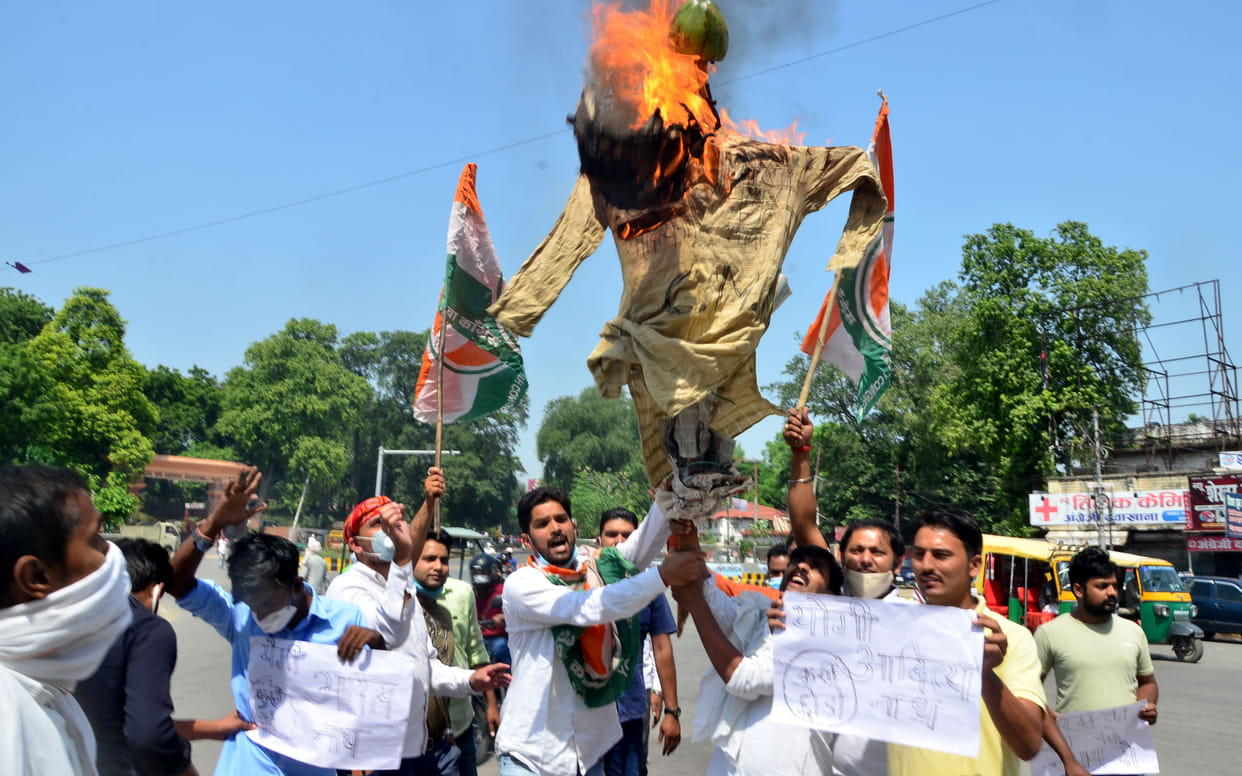 Congress's opposition against Hathras incident, CM's effigy burnt