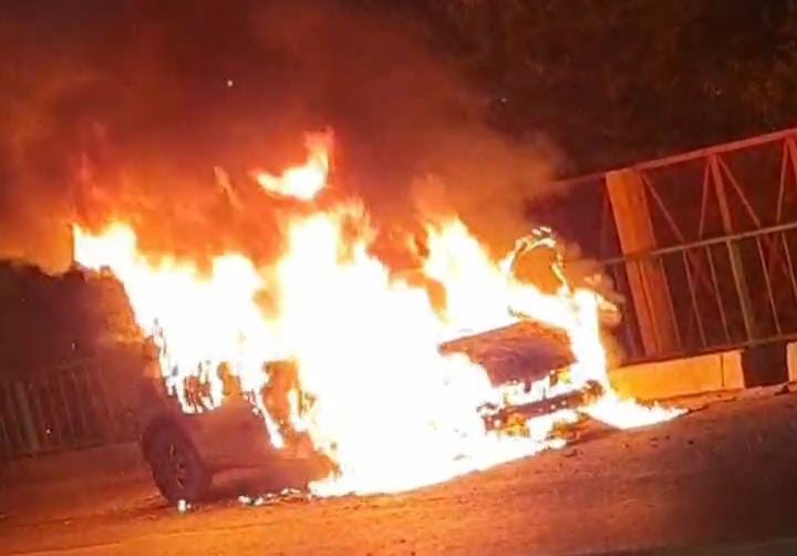 Car became a fireball, passengers left narrowly