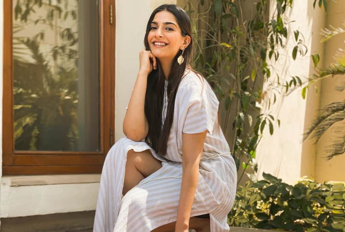 sonam kapoor hot sexy stylish glamorous images wallpapers download in hd