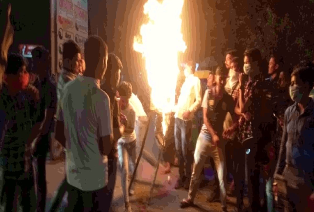 Effigy of Hathras MP