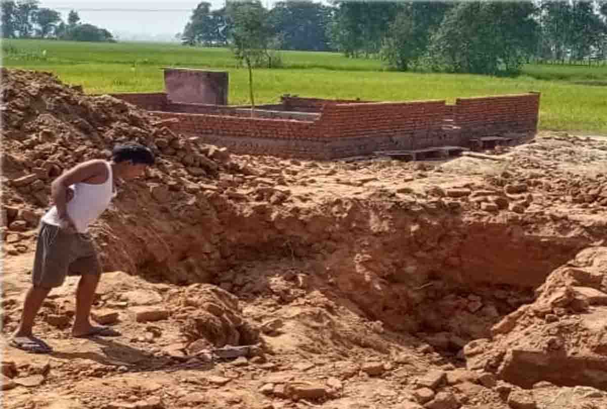 Excavation of treasure in the temple premises