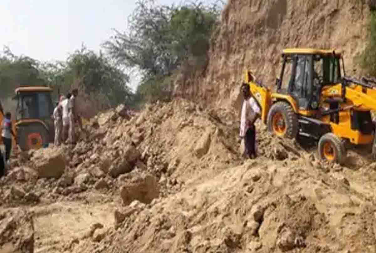 Two brothers died due to collision with mound