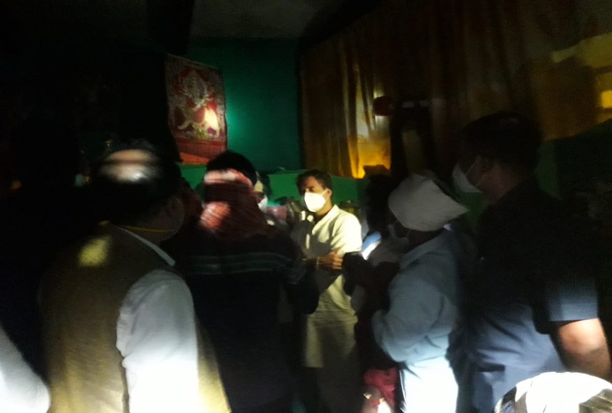 Hathras Rape Case Latest News: Hathras Case Victim Hathras media gets permission to enter in sexual assault victim village before coming of higher authorities all updates
