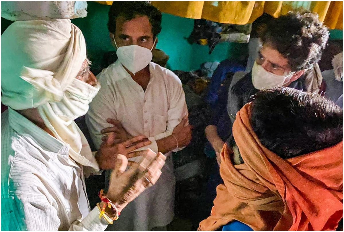 Hathras Case: Rahul and Priyanka gandhi met victim family