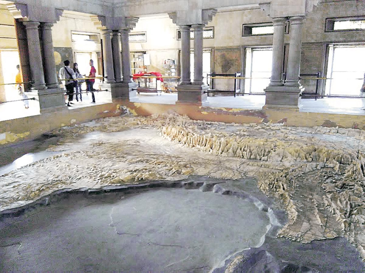 Bharat Mata temple built in varanasi is very special, Bapu inaugurated it