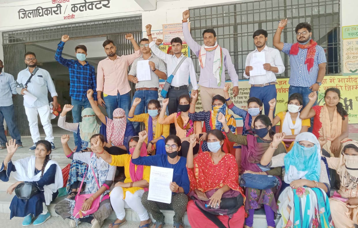 Students demonstrated for the exam