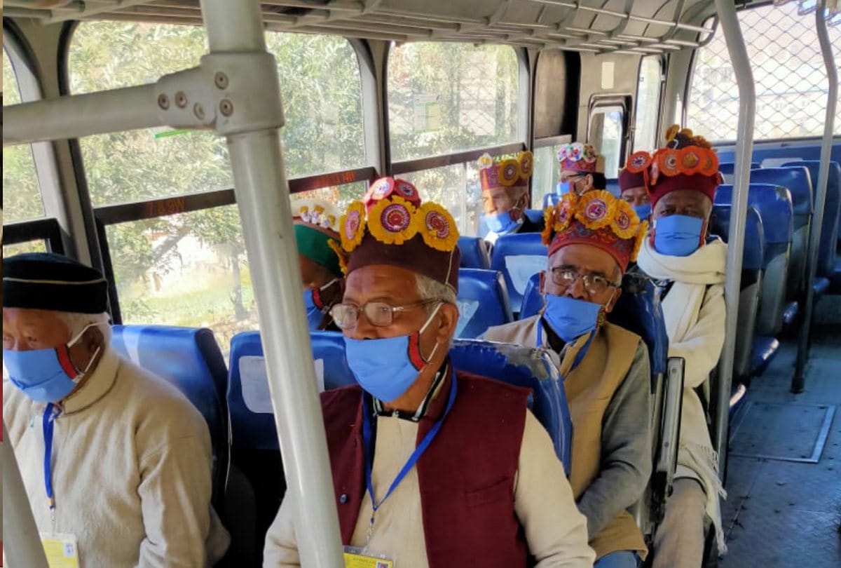 Atal Tunnel Rohtang pm narendra modi flag off hrtc bus to south portal of Atal Tunnel Rohtang