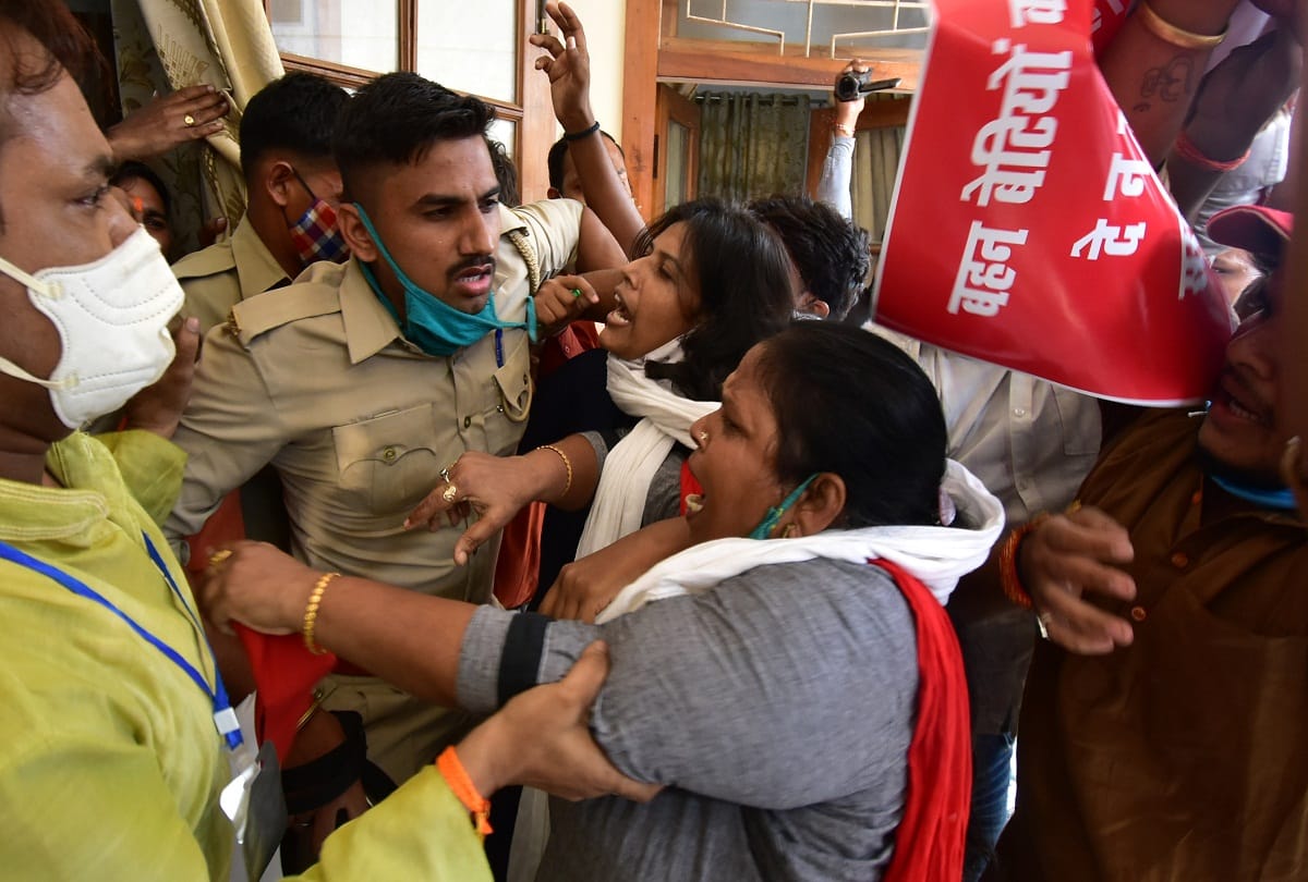 SP activists Ruckus, 12 jailed in BJP national secretary Vinod Sonkar's program