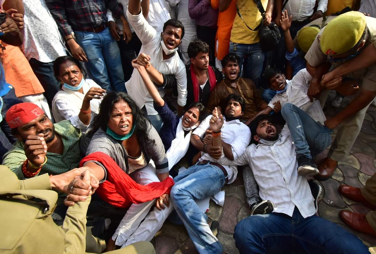 SP activists Ruckus, 12 jailed in BJP national secretary Vinod Sonkar's program