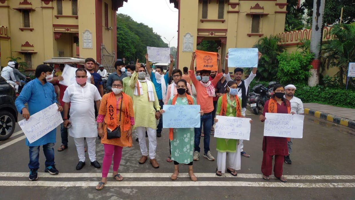 ABVP protesting against cruelty to child in Azamgarh