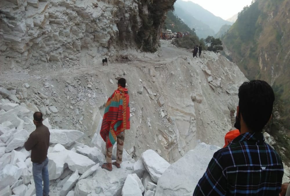 Unlock 5.0 in Uttarakhand Latest News Today: Badrinath Highway Closed after Landslide, Vehicle Traffic jam