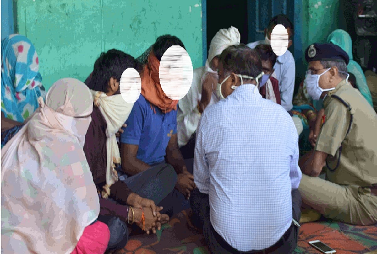 Hathras Rape Case News Father asked officers, why did not show face of daughter