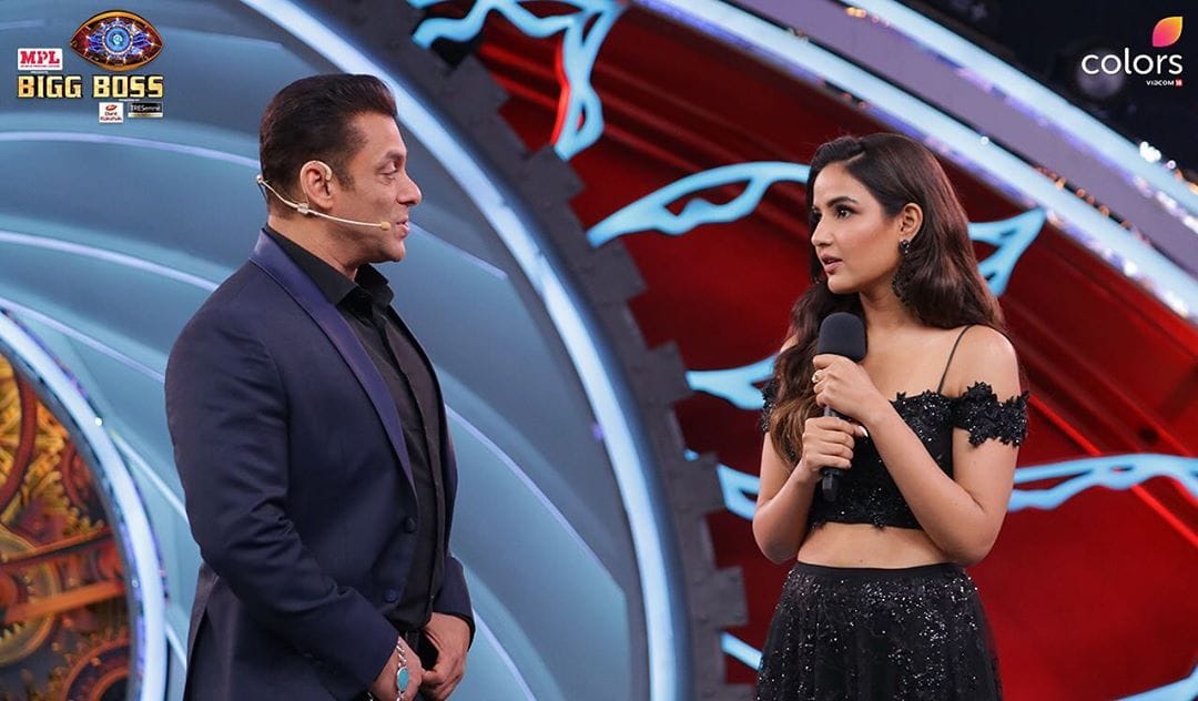 Bigg Boss 14 Nikki Tamboli and Jasmin Bhasin argument for Washing dishes