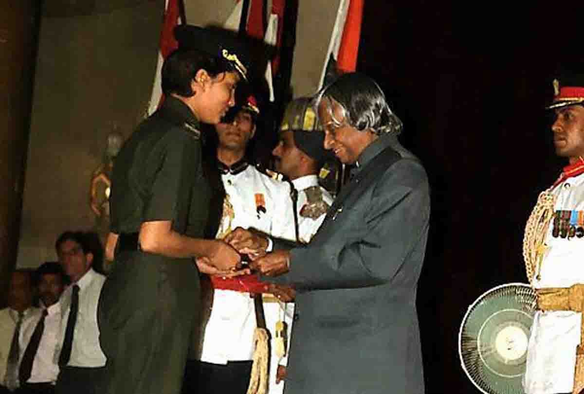 Aparajita: Shalini did not break from husband's death, became captain in army, now AAP's politics
