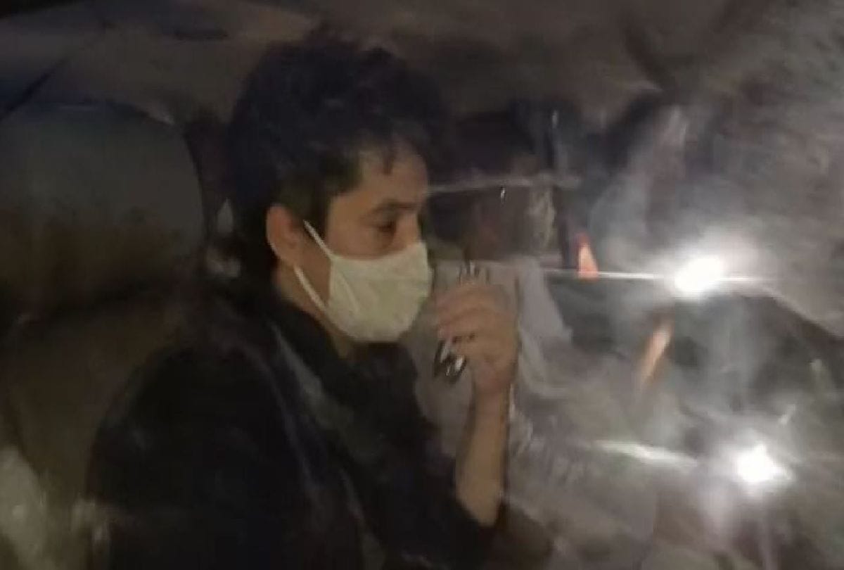 Hathras Case Rahul Gandhi and Priyanka Gandhi Vadra stay on Toll Plaza on yamuna expressway