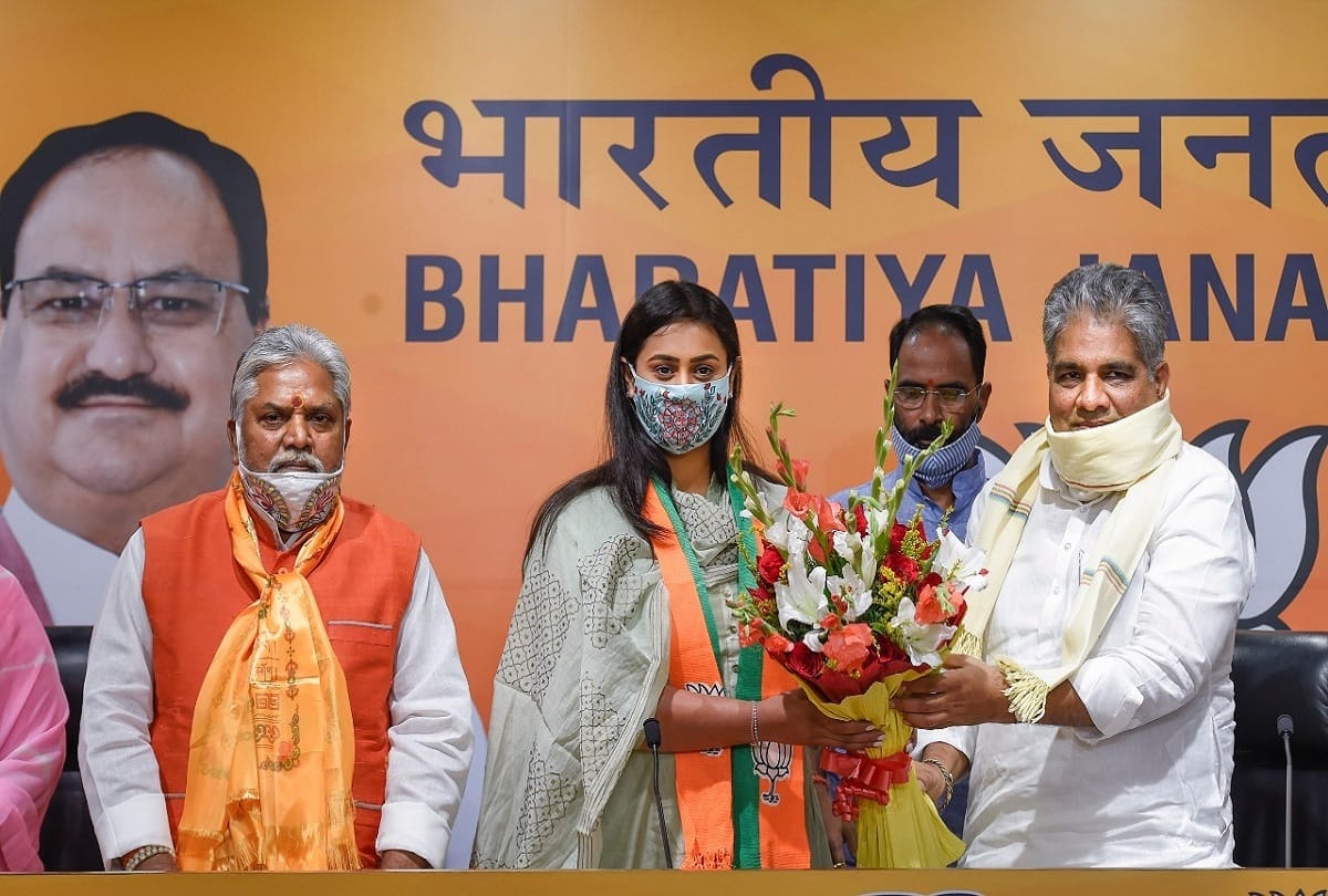 Shooter Shreyasi Singh joins BJP, know about her everything