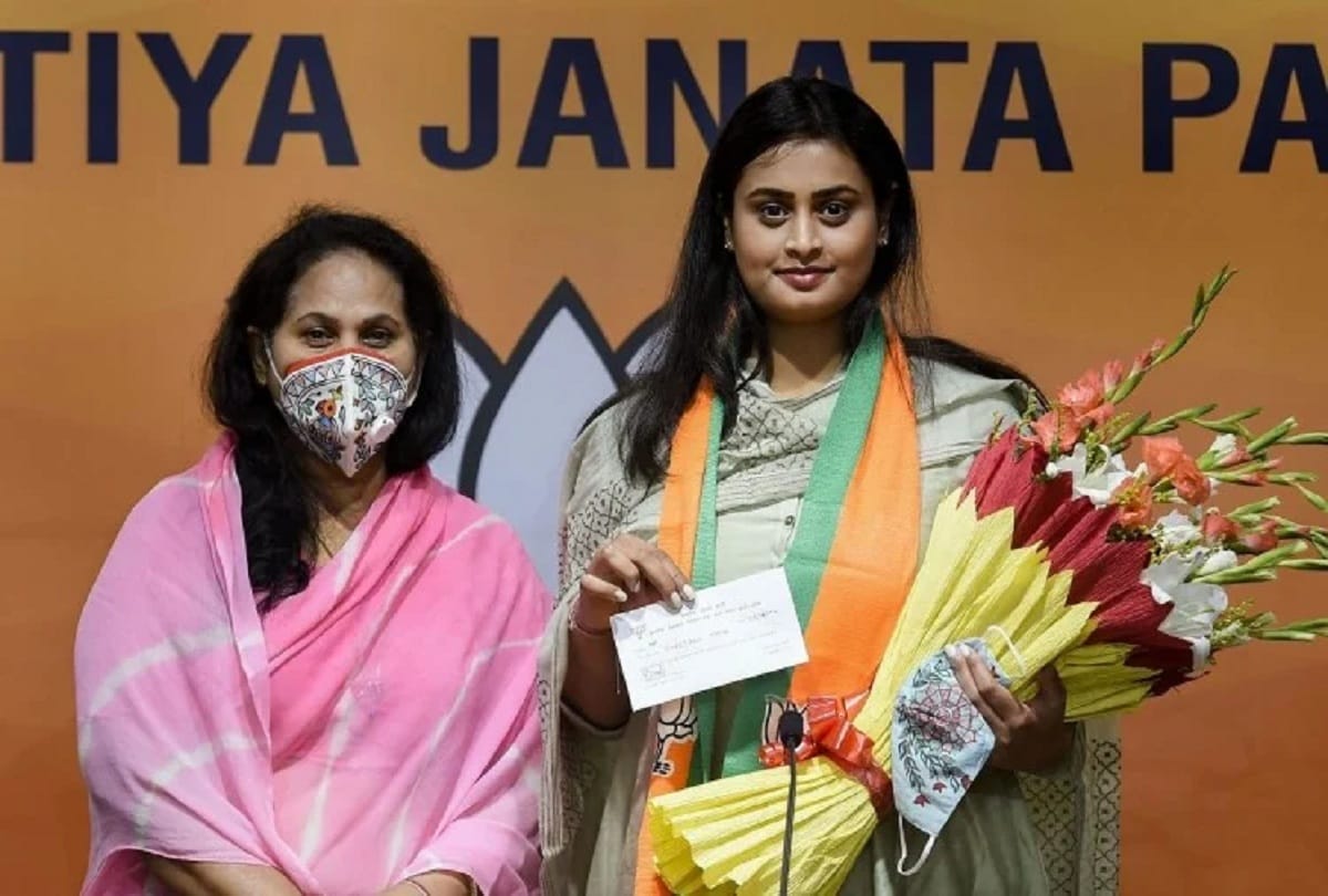 Shooter Shreyasi Singh joins BJP, know about her everything