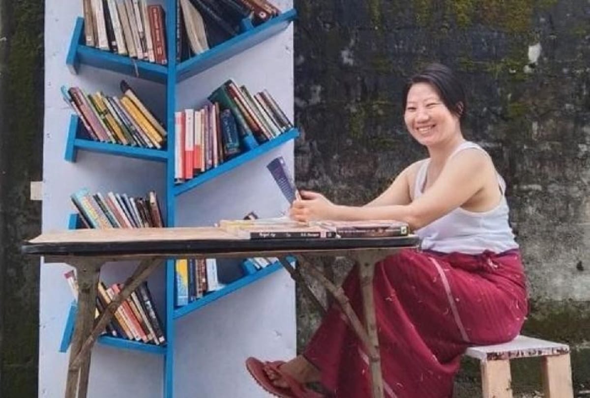 meena gurung make street library free for all appreciate by social media