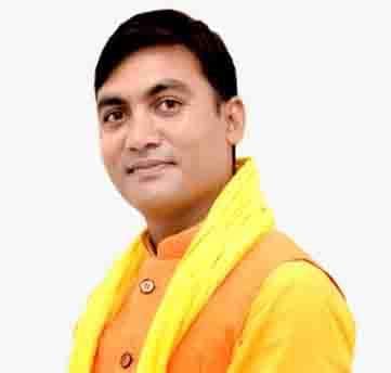 Disputed statement of state vice president Shashi Prakash Singh on Fake Subhaspa officer comment in Azamgarh