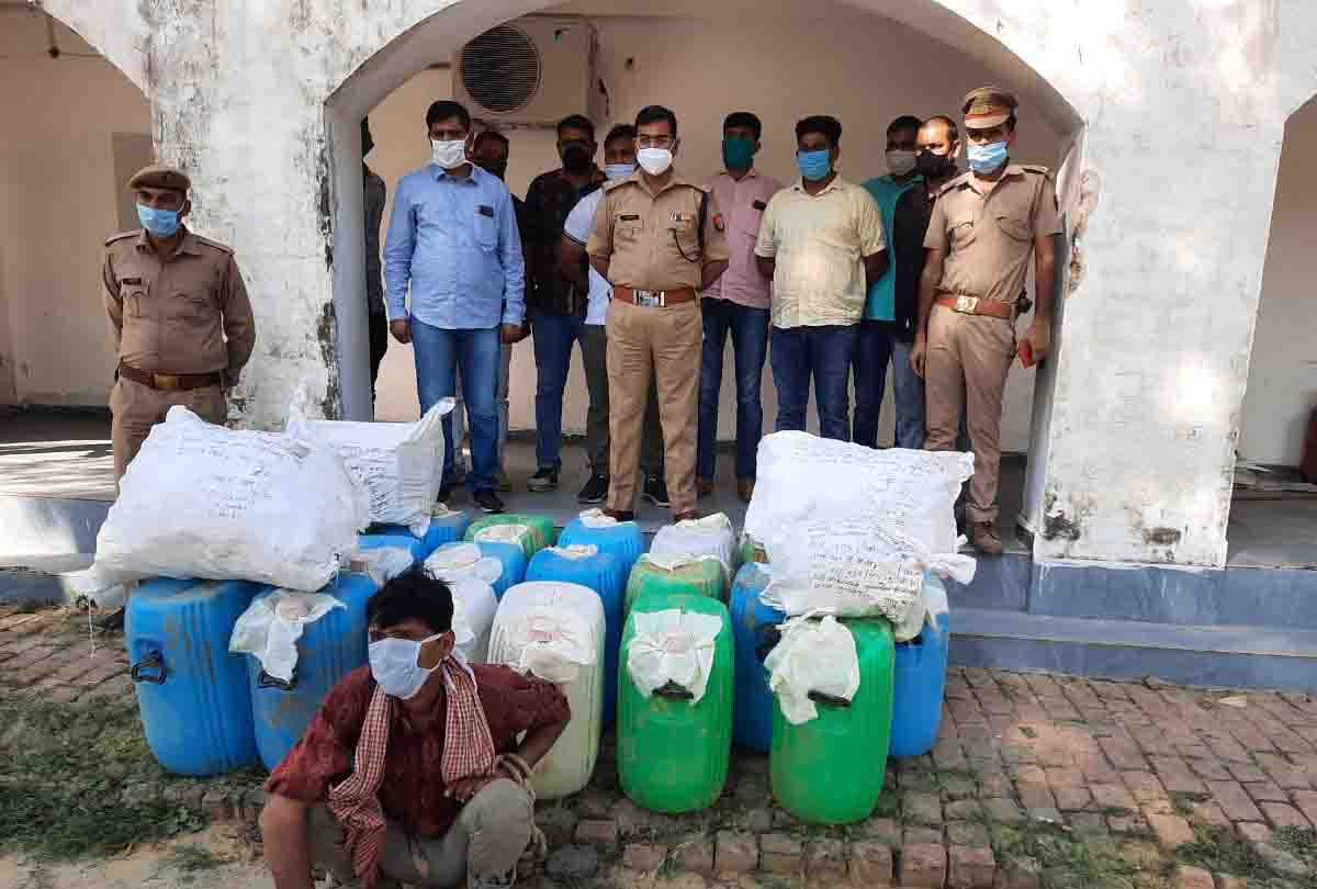 1000 liter spirit recovered from illegal liquor factory