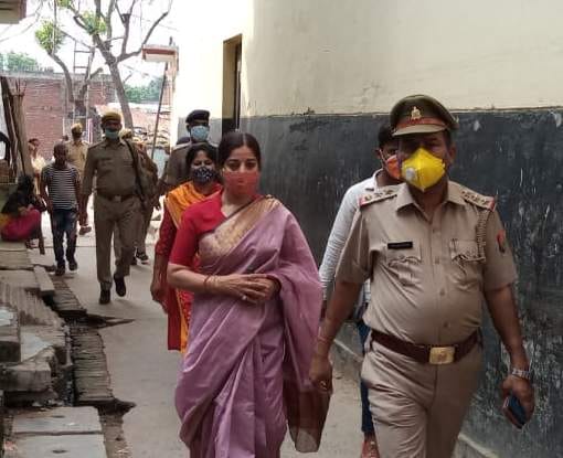 Member of State Child Rights Protection Commission Dr. Suchita reached the house of the rape victim