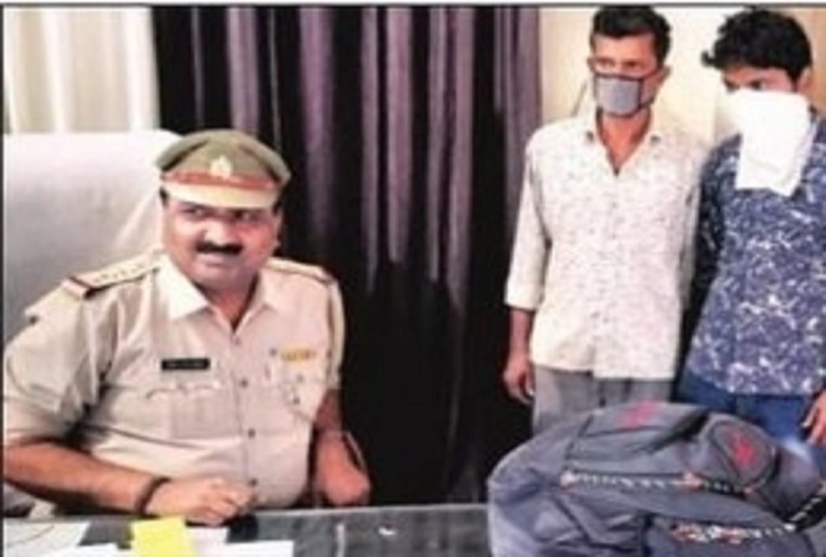 Two arrested for cheating through Children bank currency notes worth 40 lakh rupees recovered