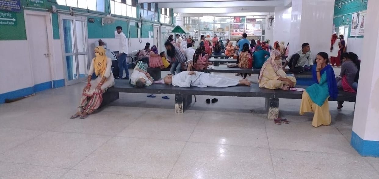 Crowd in civil hospital, system failed