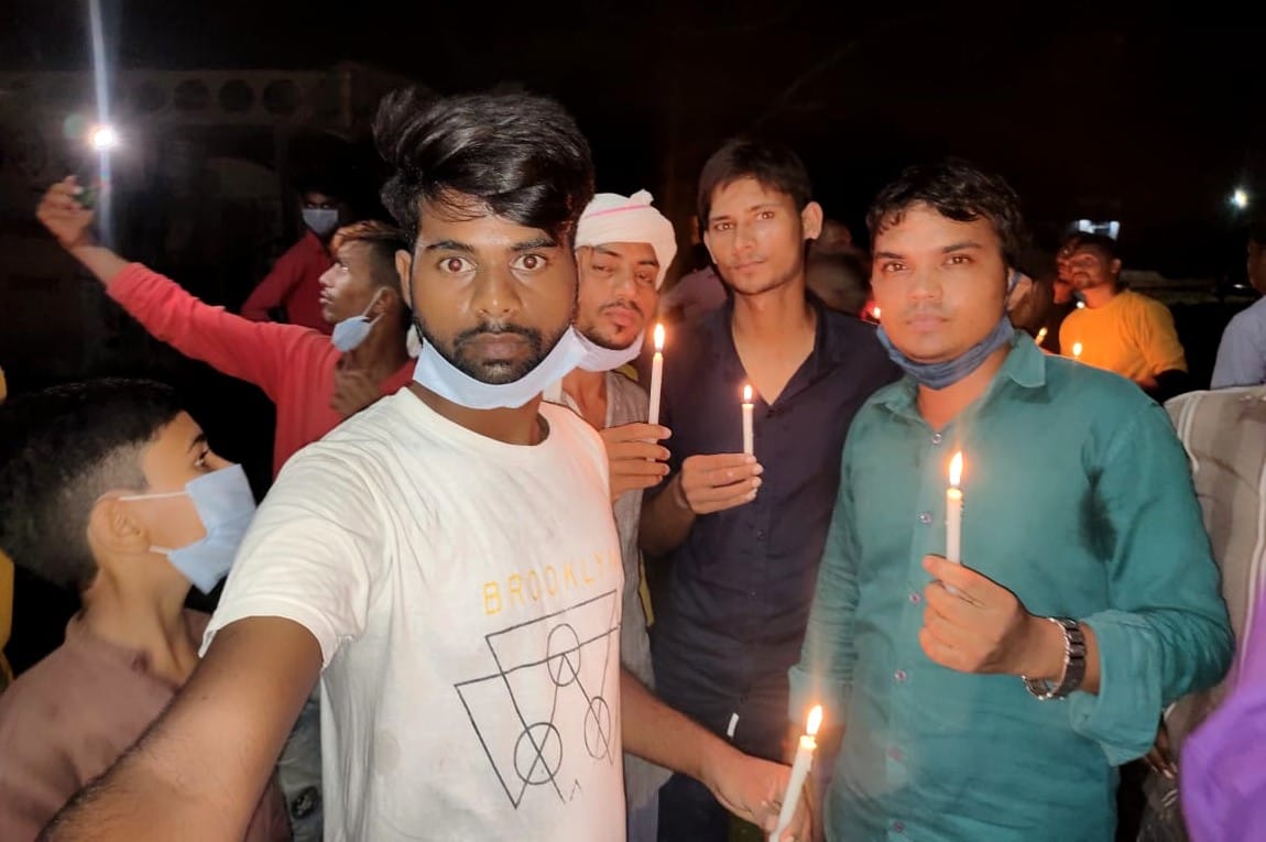 SP and Balmiki community demonstrated with candles in hand
