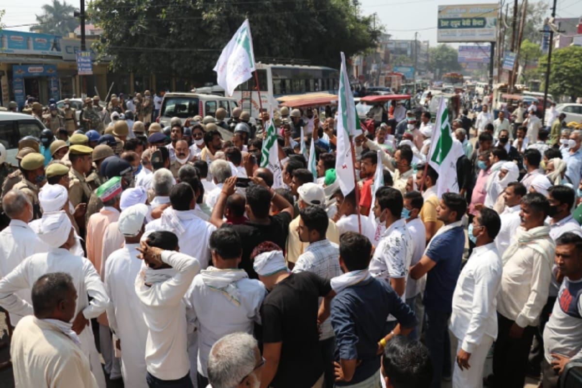 Hathras Kand: RLD leaders protest against UP government in Bijnor after beaten up Jayant chaudhary