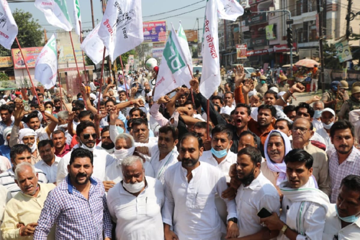 Hathras Kand: RLD leaders protest against UP government in Bijnor after beaten up Jayant chaudhary