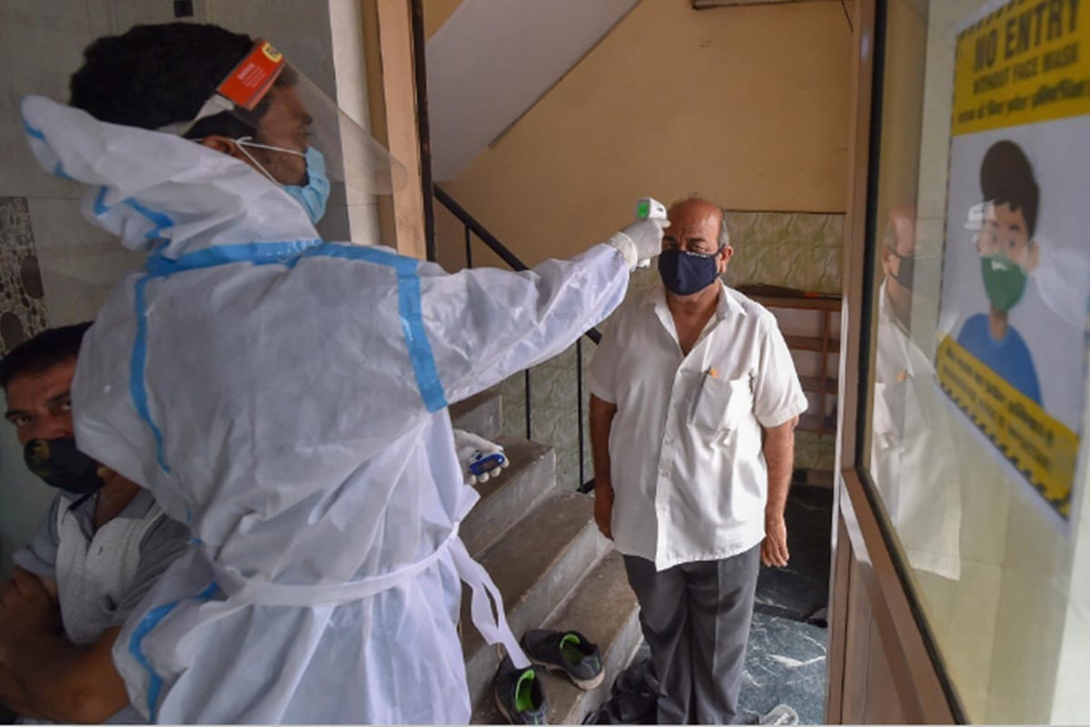 coronavirus vaccine latest updates pm modi review vaccination program frontline workers covid warriors old age