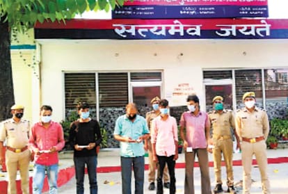 police arrested eight thieves in lucknow