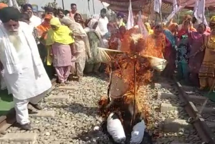 Agriculture Act: Punjab Farmers Extend Rail Roko Andolan