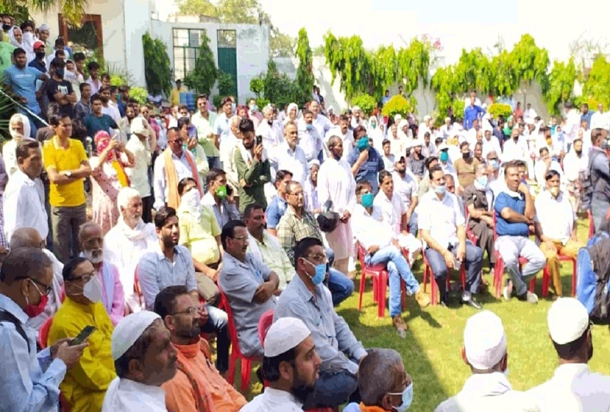 Hathras Case News in Hindi: Mahapanchayat In Favour Of Four Accused Held In Bjp Former Mlas House