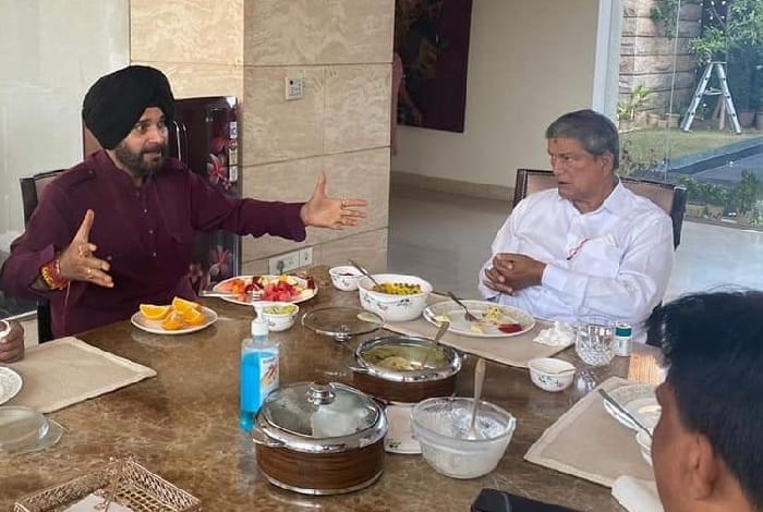 Navjot Sidhu Takes Full Benefit of Rahul Gandhi Rally in Punjab