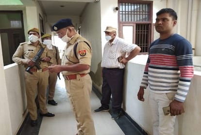 Bookseller found dead in the apartment in mathura