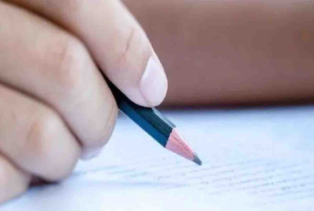 Polytechnic: Second and fourth semester student promotions