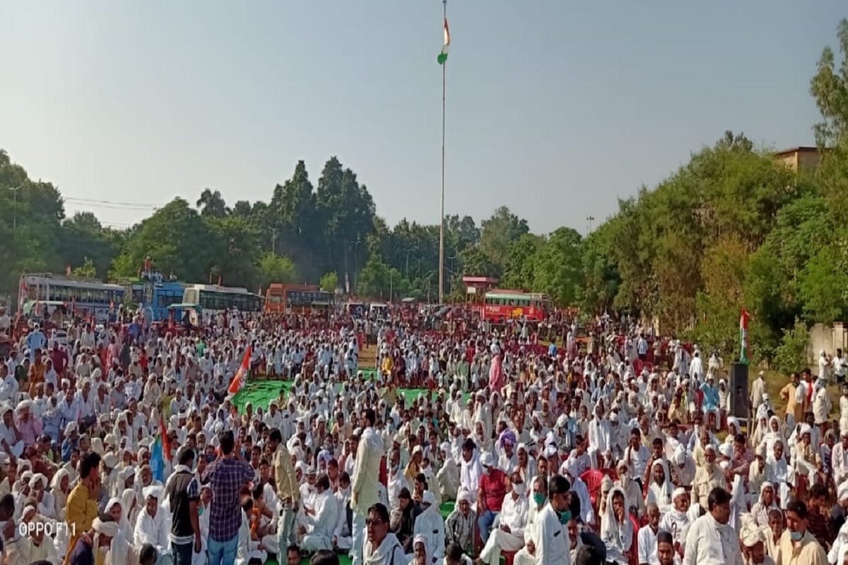 Congress workers protest against agricultural law and Hathras scandal in Muzaffarnagar