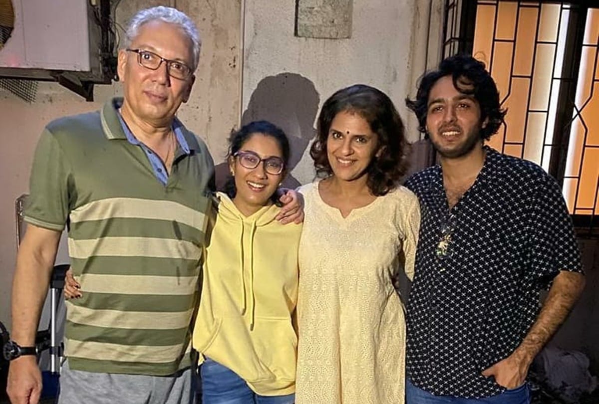Sushmita Sen Elder Daughter Renee Sen To Make Her Debut With Suttabazi