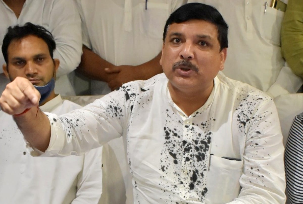 hathras case sanjay singh targets bjp after black ink incident in hathras