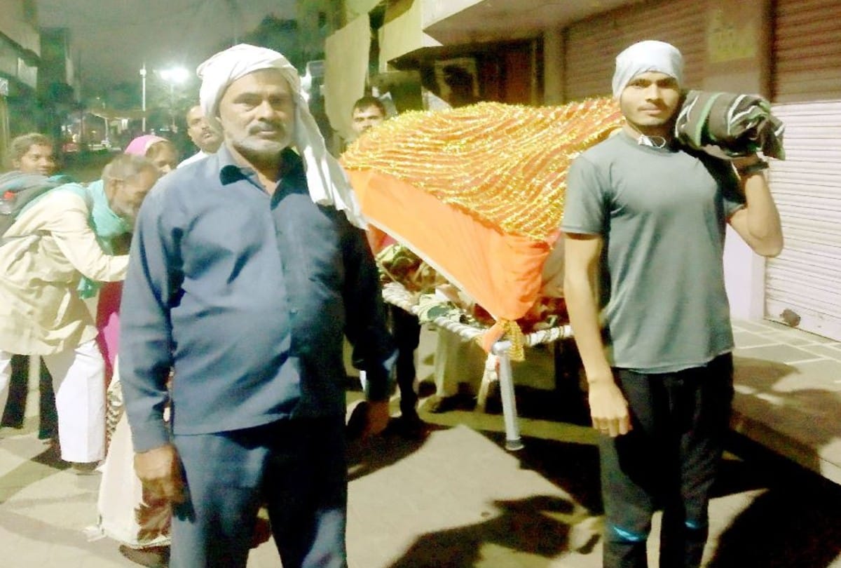Son Do Braj Chaurasi Kos Yatra Mother