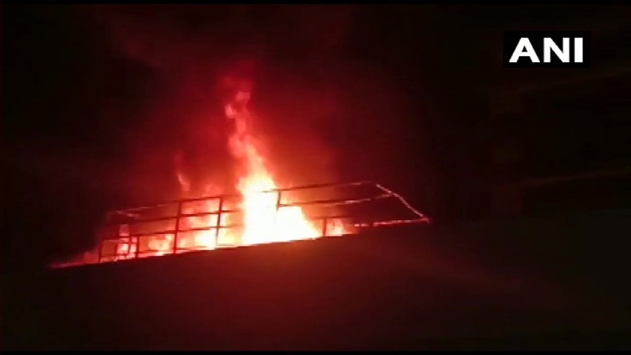 Fire break out in a building in Greater Kailash many people saved