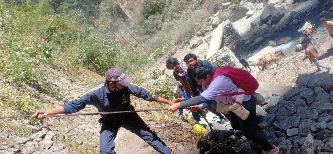 Uttarakhand Weather Forecast Today Updates in Hindi: weather will be clear, land slide on yamunotri walk route