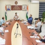 बैठक की अध्यक्षता करते खेल मंत्री किरेन रिजिजू