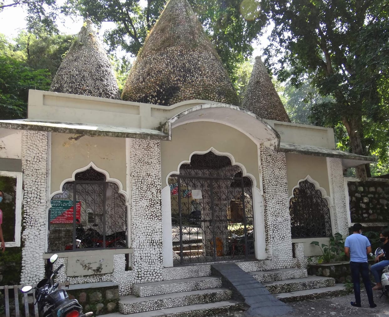 Eighty-four huts can be opened for tourists from October 15